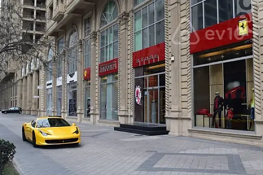 Kirayə verilir 3 otaqlı yeni tikili 180 m²