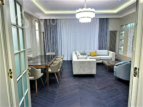 Kirayə verilir 3 otaqlı yeni tikili 180 m²