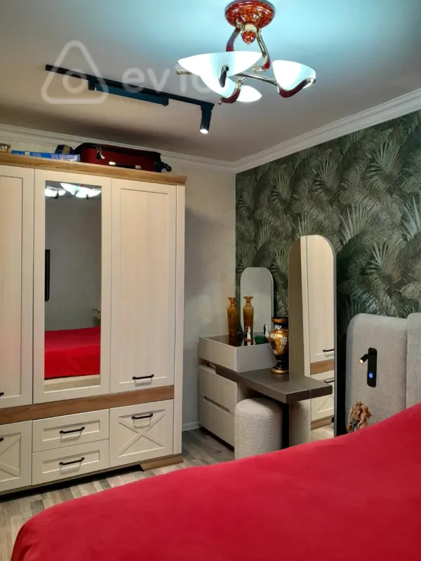 Satılır 3 otaqlı köhnə tikili 72 m²