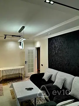Satılır 3 otaqlı köhnə tikili 72 m² — Bakı, Səbail 3 otaq 72.00 m²
