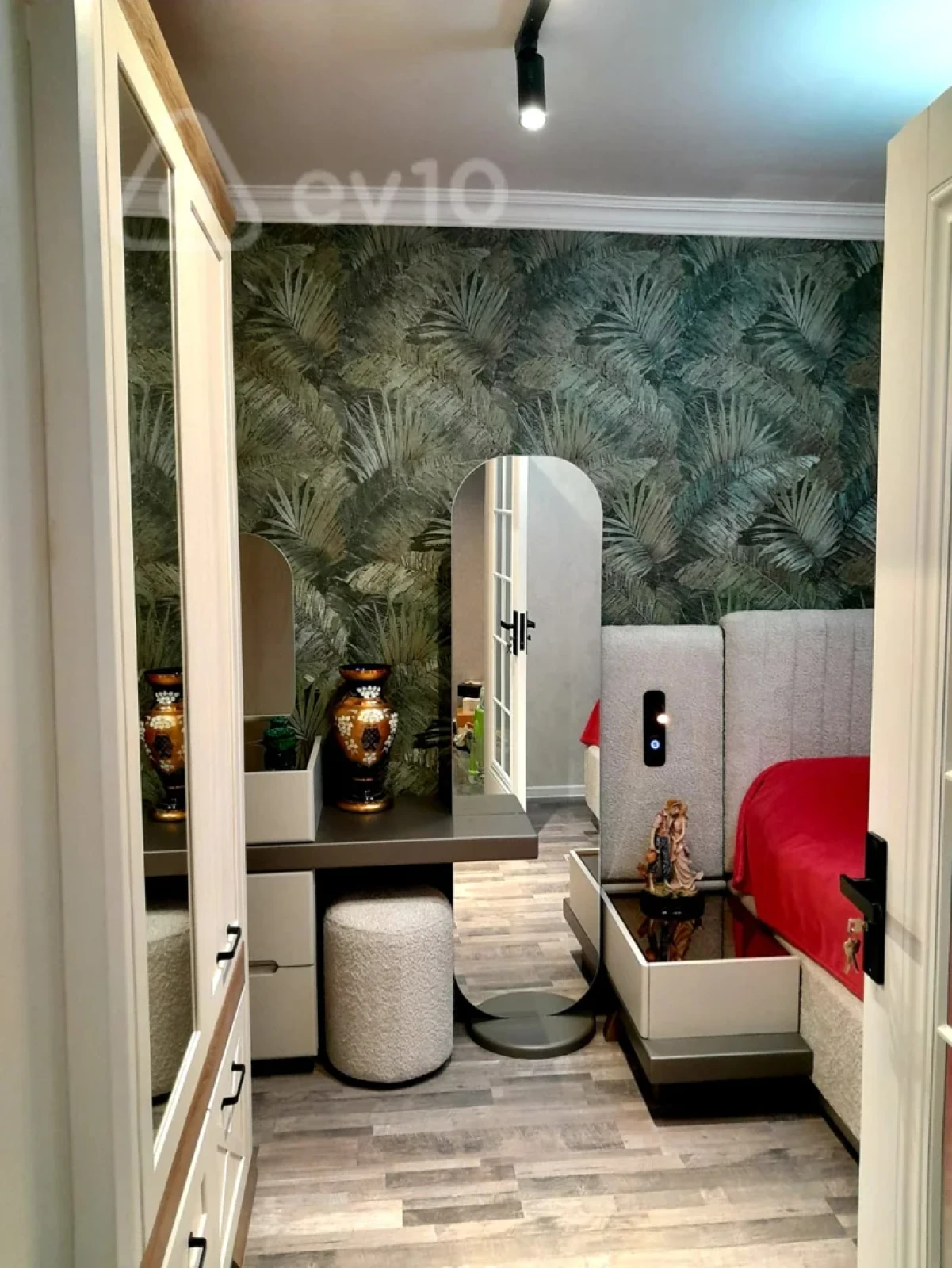 Satılır 3 otaqlı köhnə tikili 72 m²