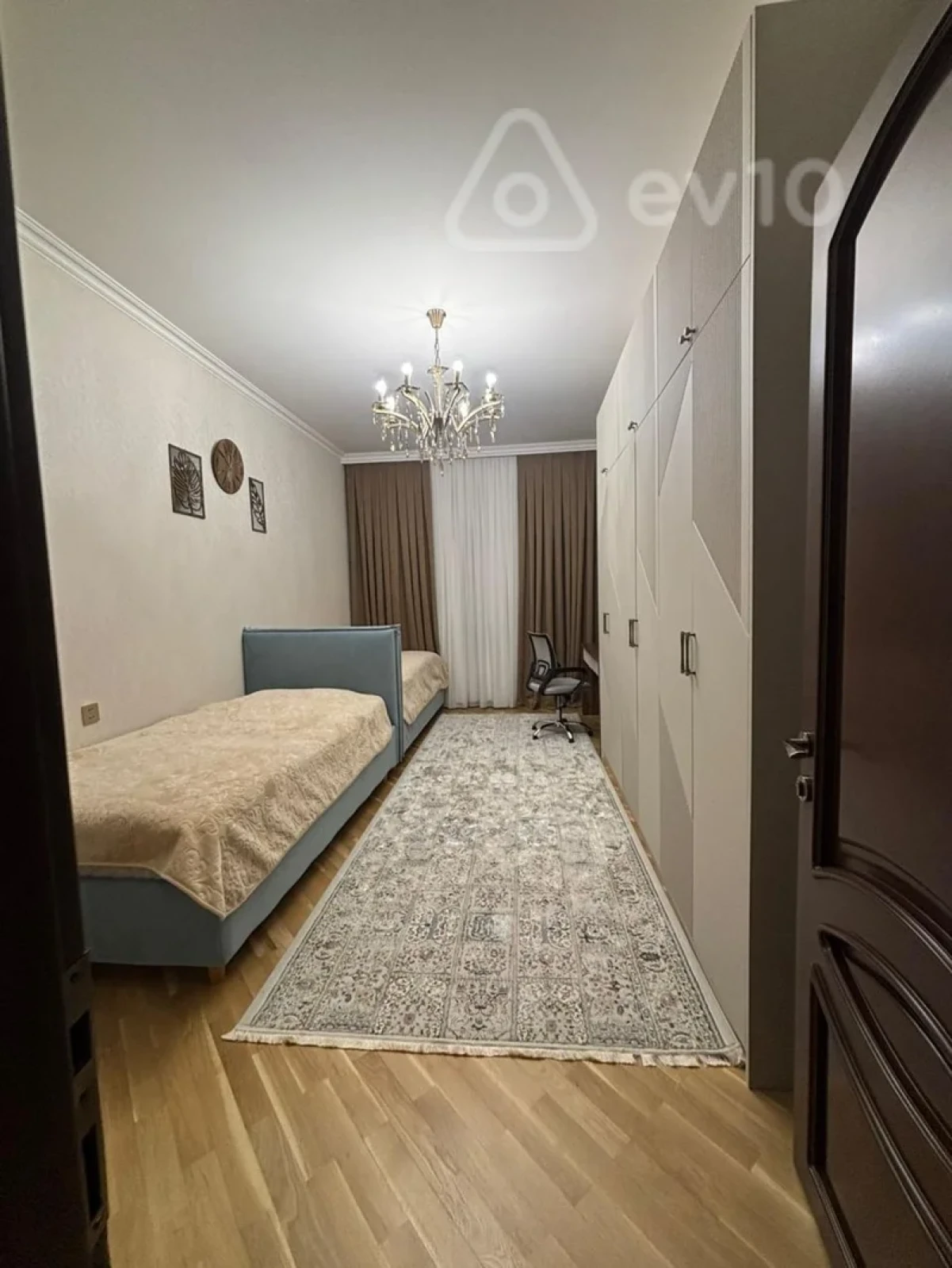 Satılır 4 otaqlı yeni tikili 165 m²