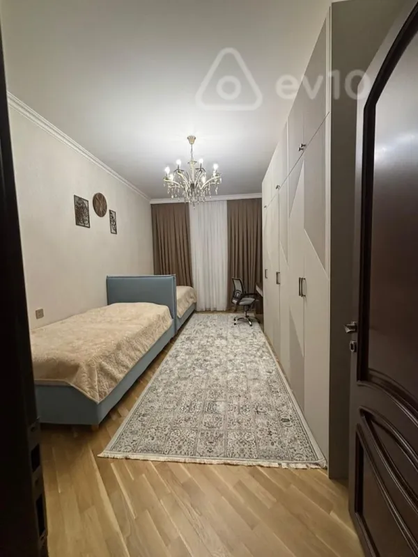 Satılır 4 otaqlı yeni tikili 165 m²