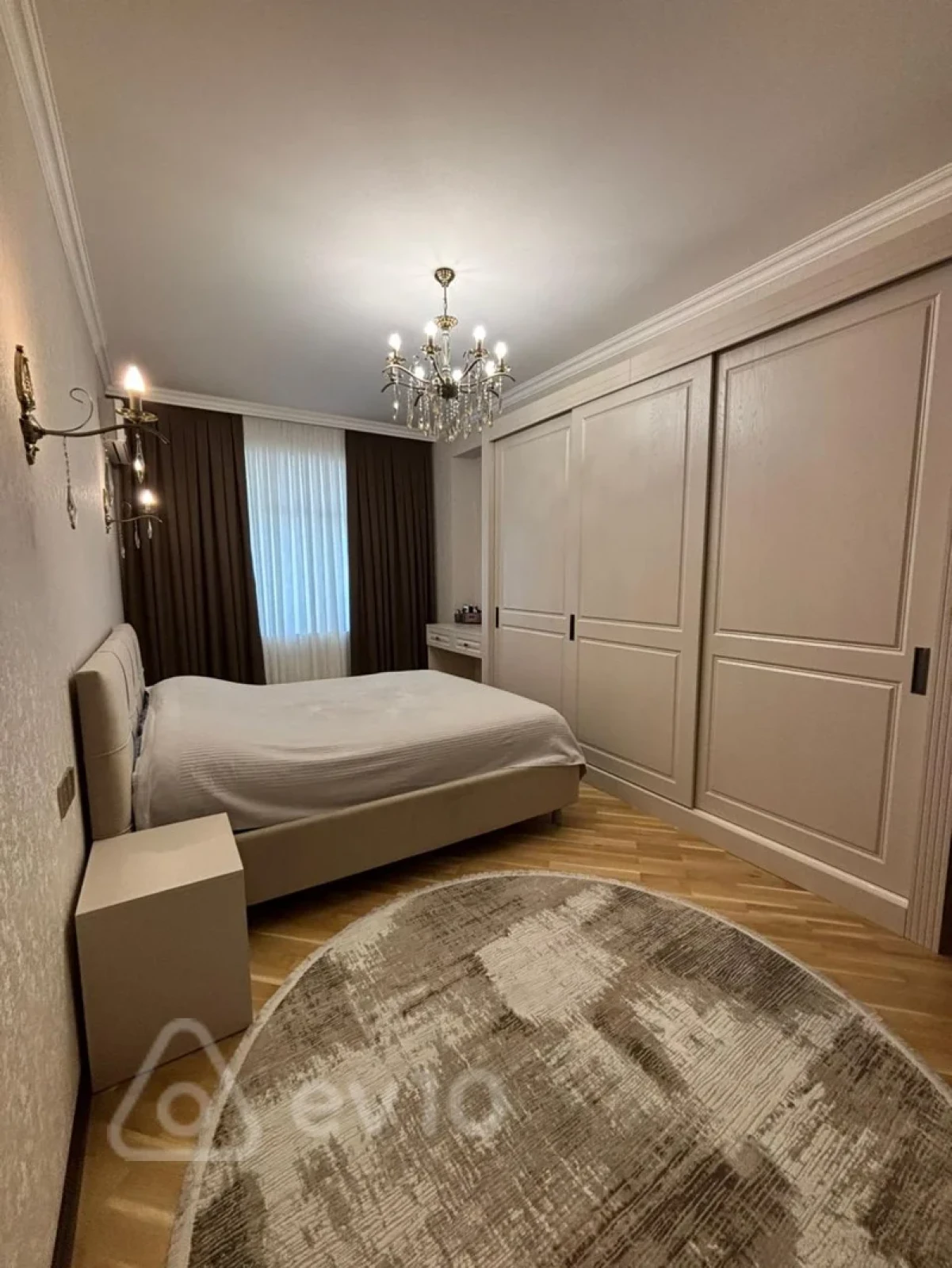 Satılır 4 otaqlı yeni tikili 165 m²