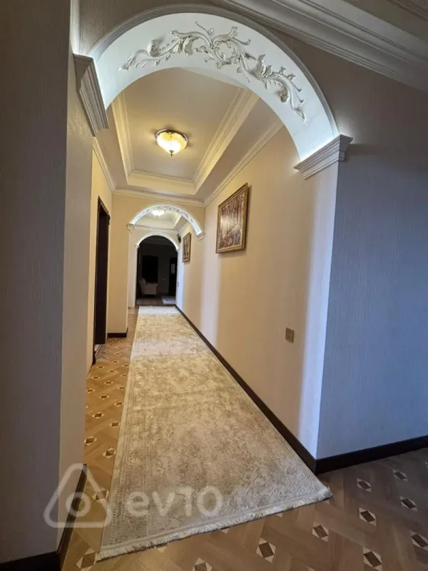 Satılır 4 otaqlı yeni tikili 165 m²