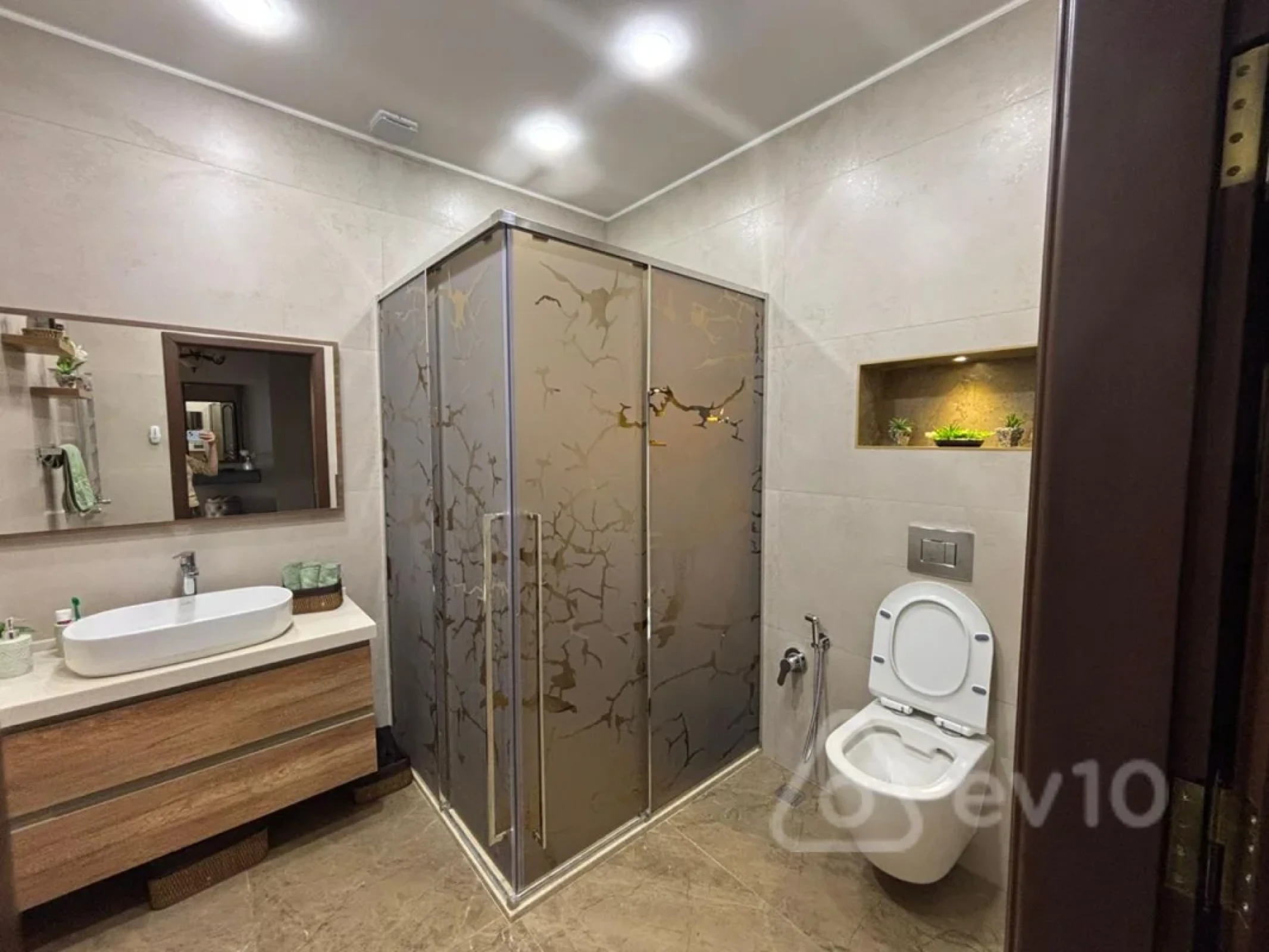 Satılır 4 otaqlı yeni tikili 165 m²