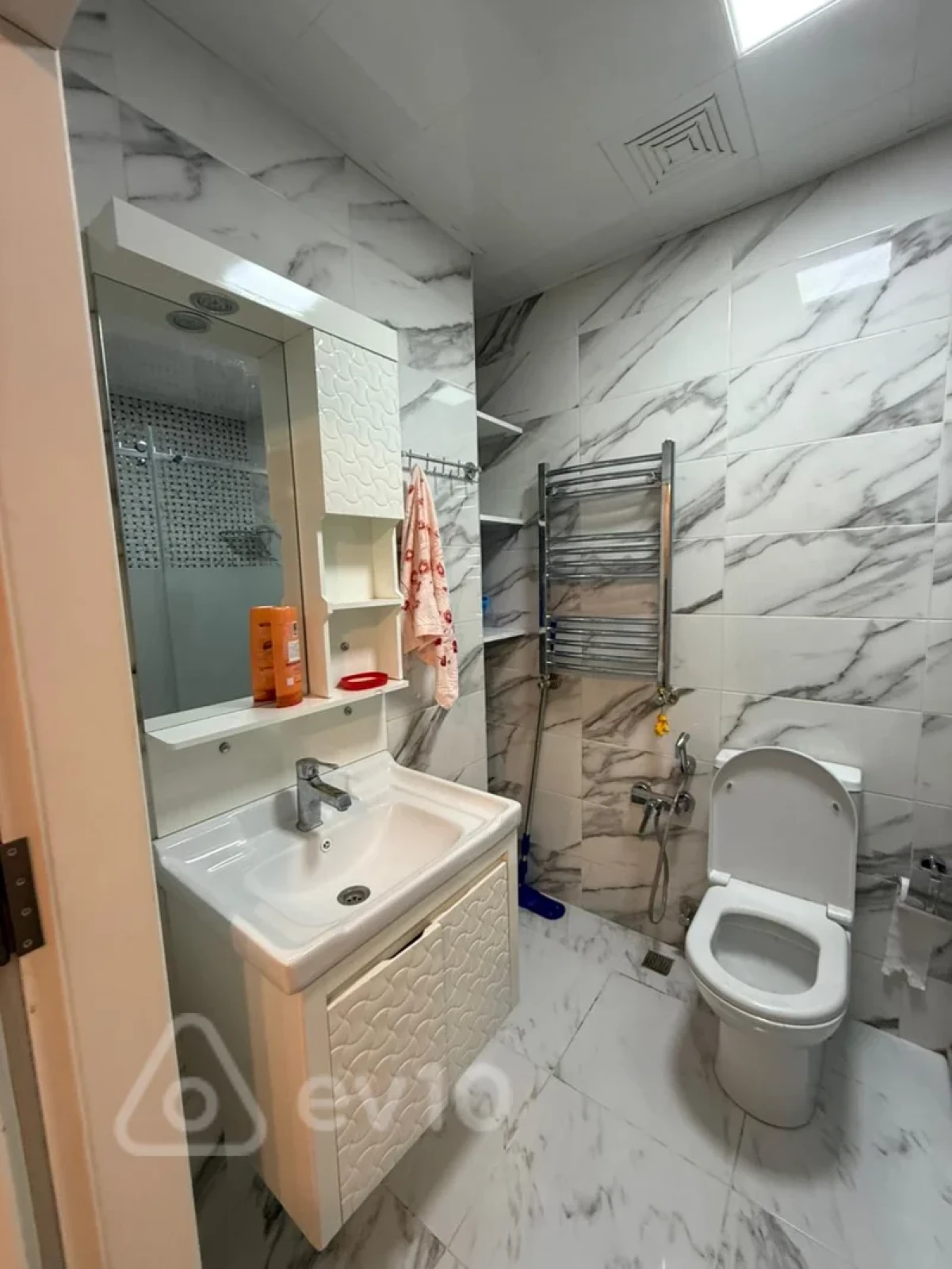 Kirayə verilir 2 otaqlı yeni tikili 60 m²