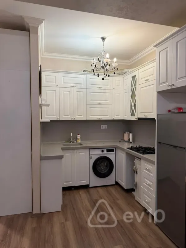 Kirayə verilir 2 otaqlı yeni tikili 60 m²