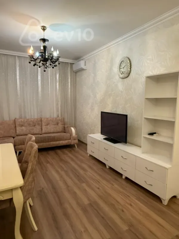 Kirayə verilir 2 otaqlı yeni tikili 60 m²
