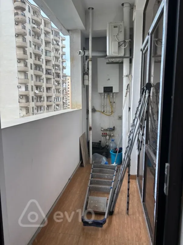 Kirayə verilir 3 otaqlı yeni tikili 126 m²