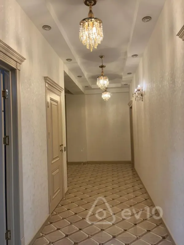 Kirayə verilir 3 otaqlı yeni tikili 126 m²