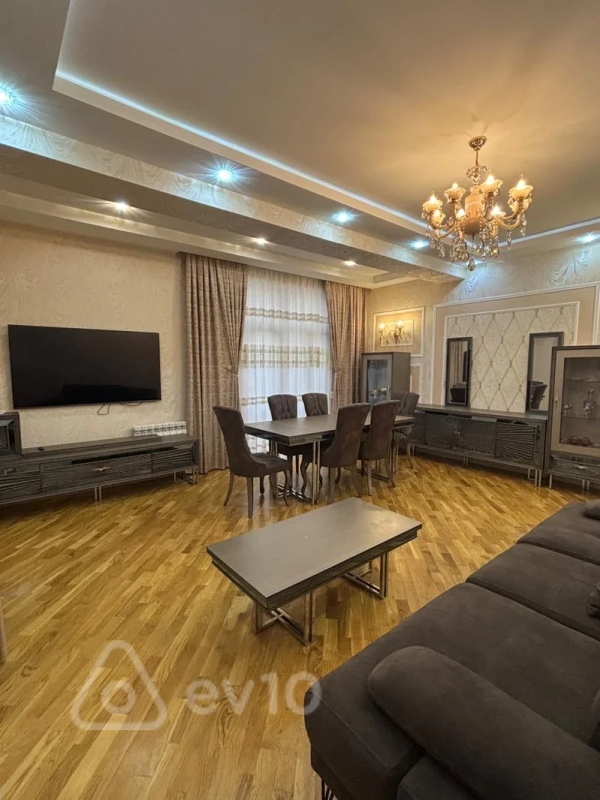 Kirayə verilir 3 otaqlı yeni tikili 126 m²