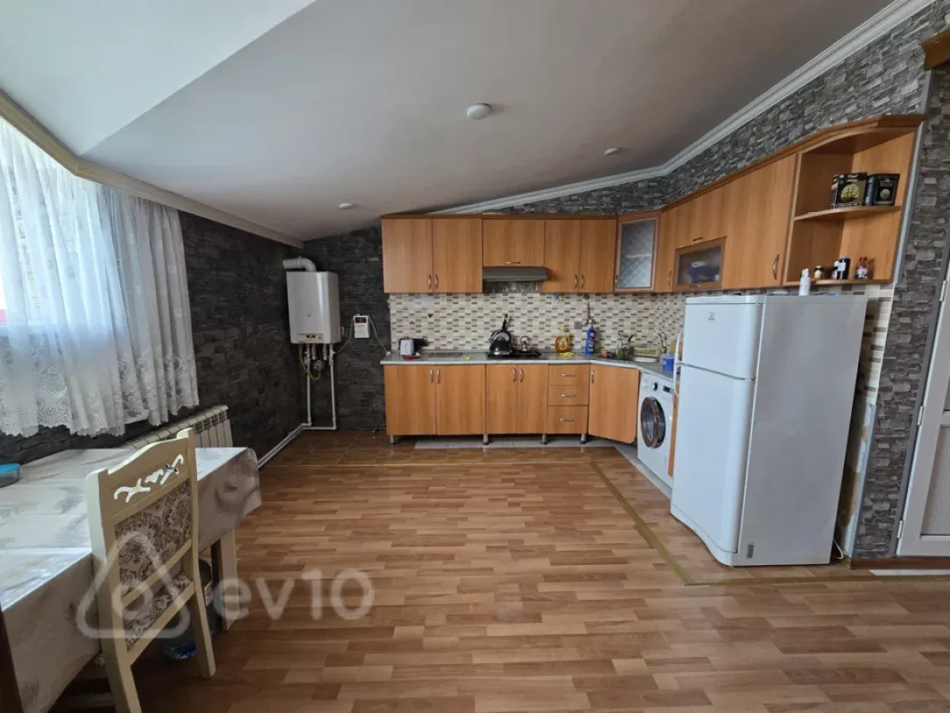 Satılır 3 otaqlı yeni tikili 90 m²