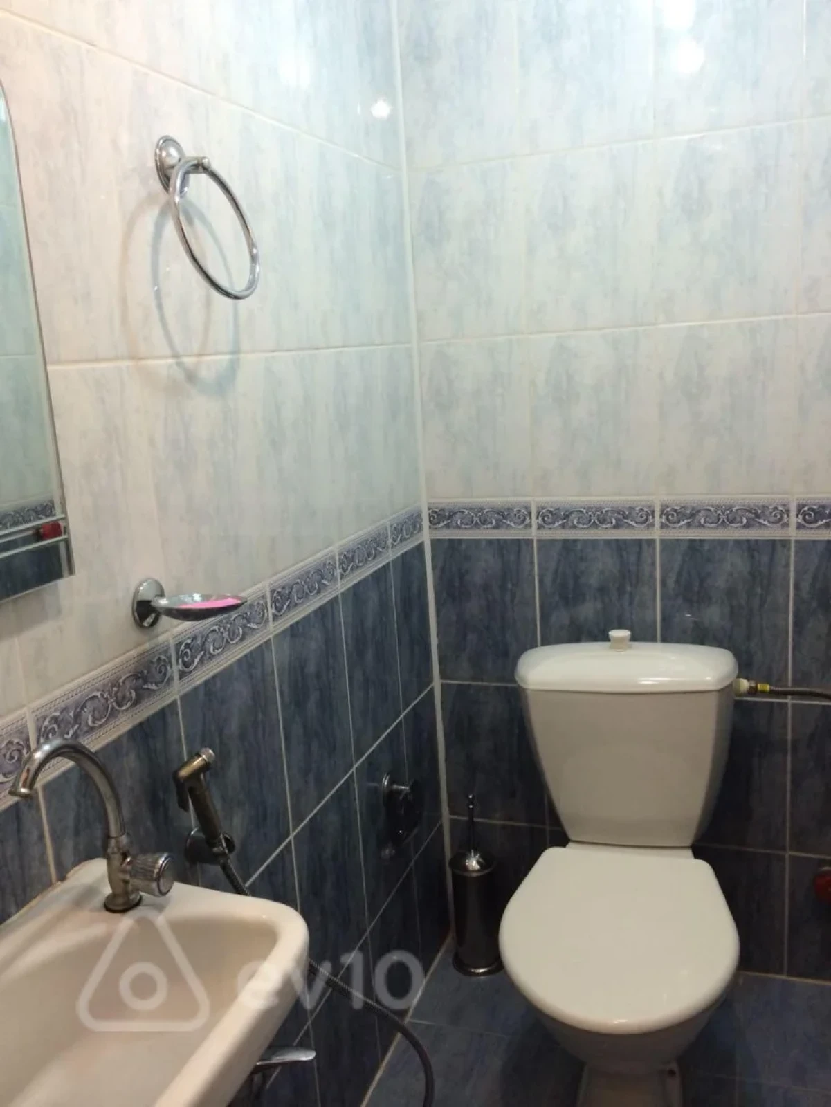 Kirayə verilir 4 otaqlı yeni tikili 200 m²