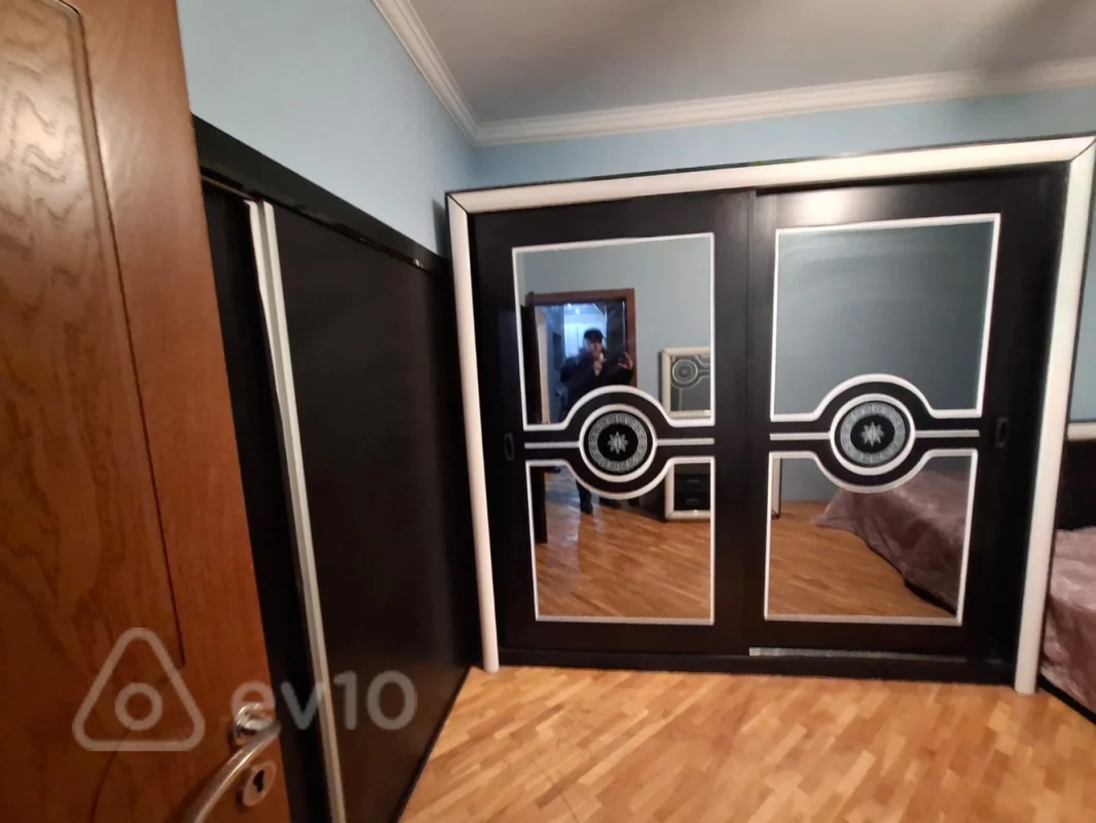 Kirayə verilir 3 otaqlı köhnə tikili 80 m²