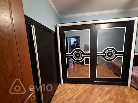 Kirayə verilir 3 otaqlı köhnə tikili 80 m²