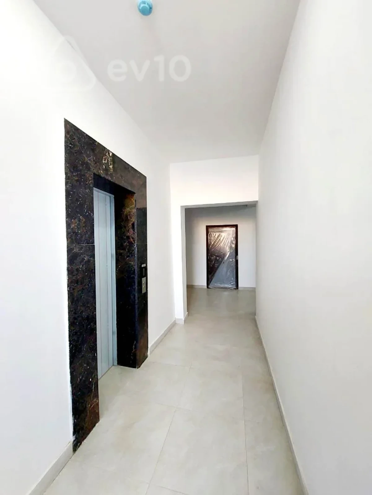 Kirayə verilir 2 otaqlı yeni tikili 50 m²