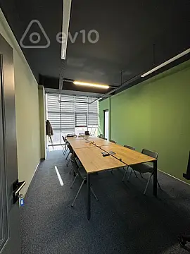 Kirayə verilir 17 otaqlı ofis 520 m²