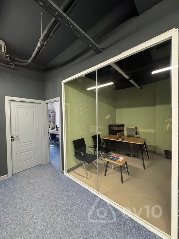 Kirayə verilir 17 otaqlı ofis 520 m²