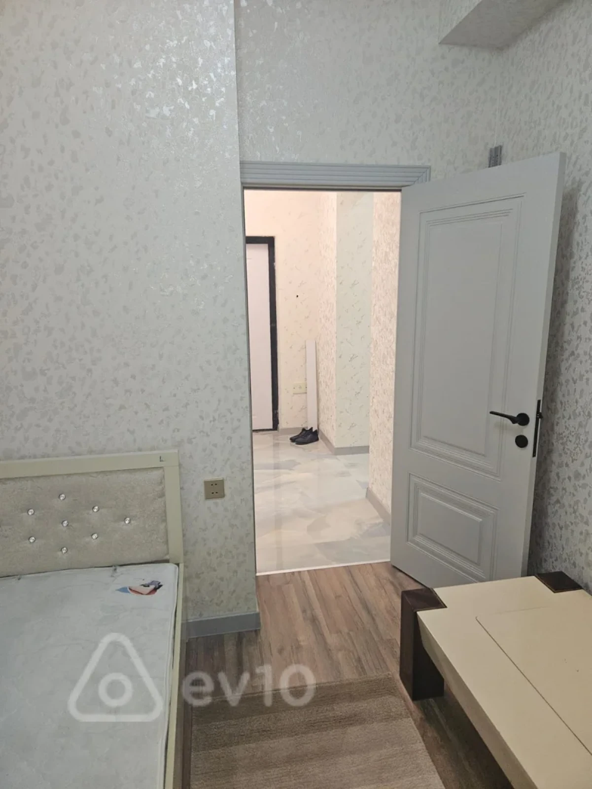 Kirayə verilir 3 otaqlı yeni tikili 70 m²