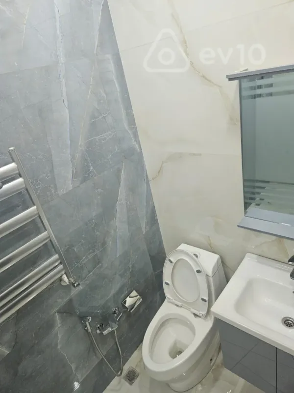 Kirayə verilir 3 otaqlı yeni tikili 70 m²