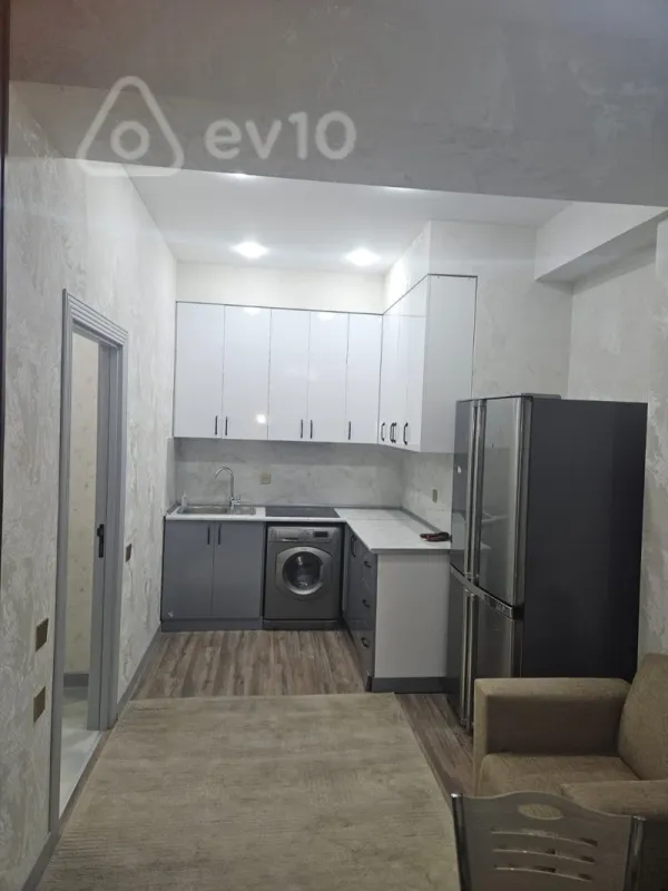 Kirayə verilir 3 otaqlı yeni tikili 70 m²
