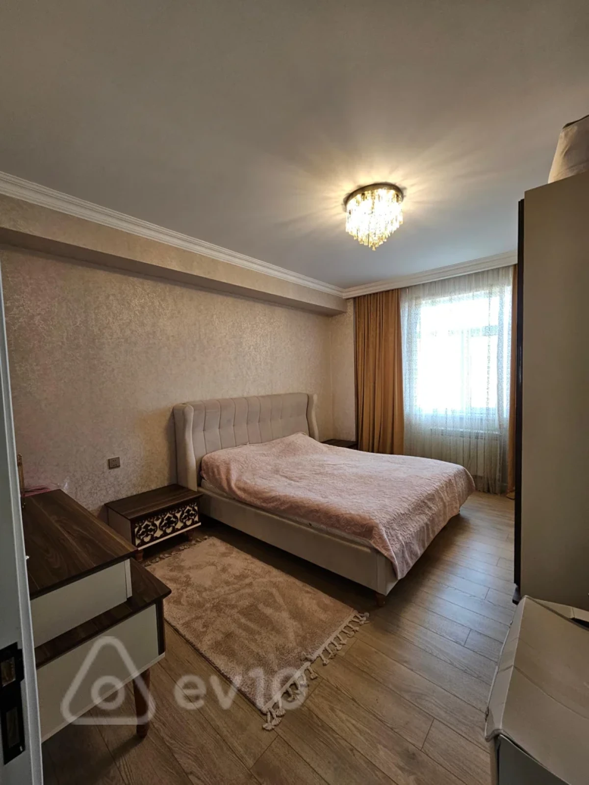 Satılır 3 otaqlı yeni tikili 83 m²