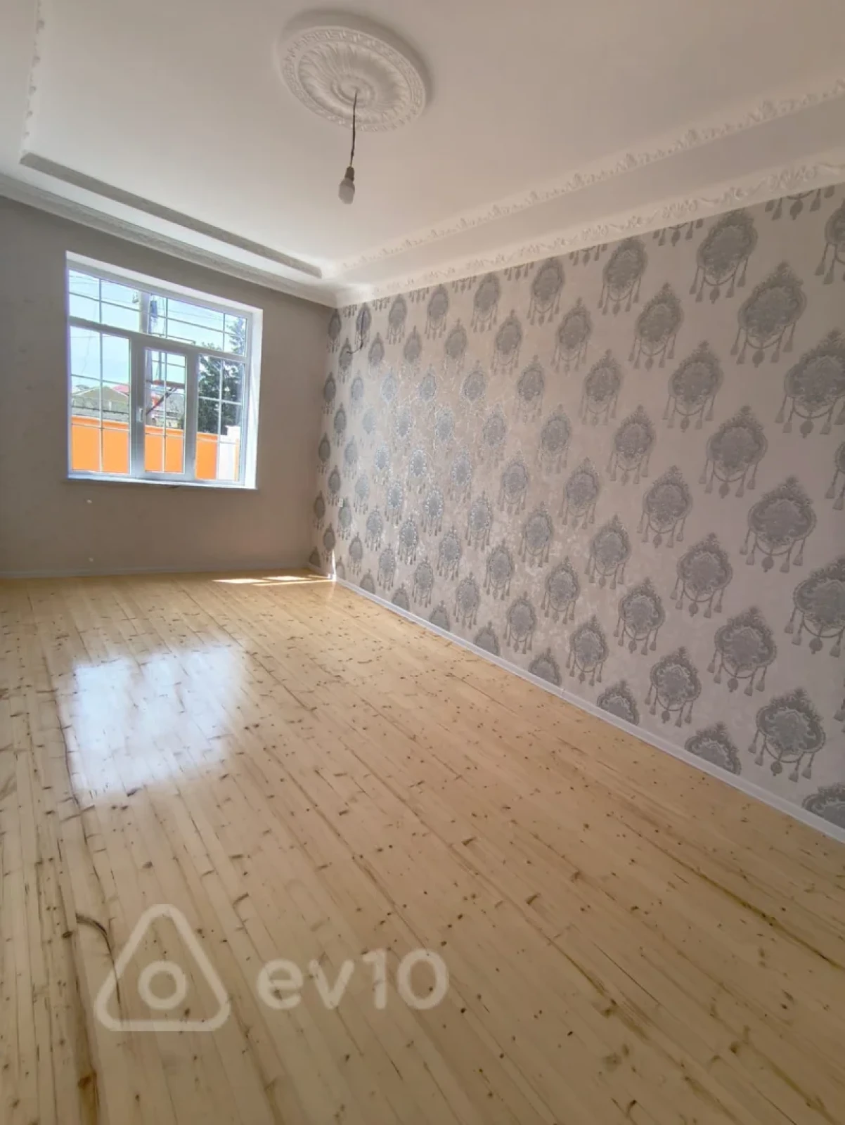 Satılır 4 otaqlı həyət evi 120 m²