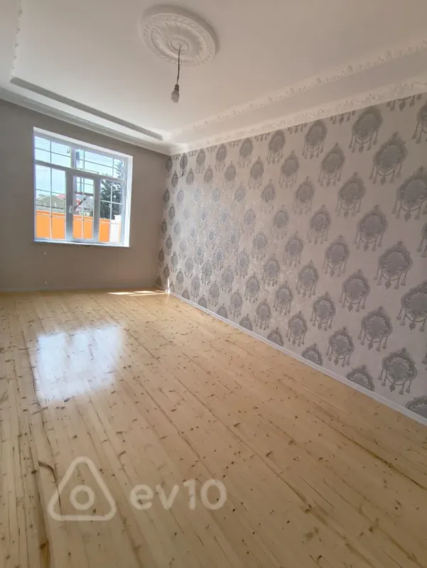 Satılır 4 otaqlı həyət evi 120 m²