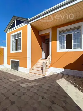 Satılır 4 otaqlı həyət evi 120 m²