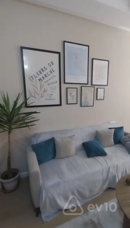 Kirayə verilir 2 otaqlı yeni tikili 55 m²