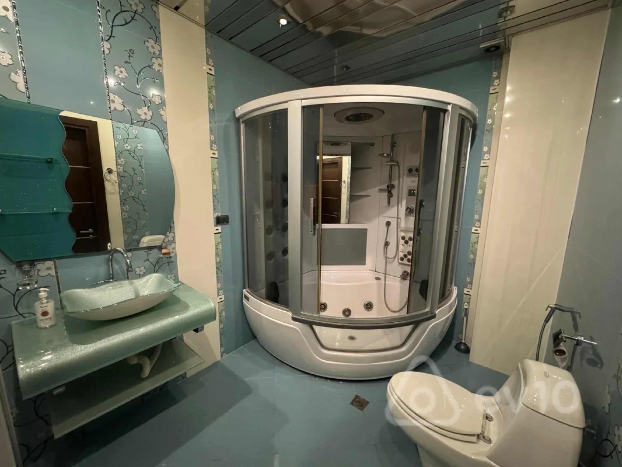 Kirayə verilir 2 otaqlı yeni tikili 115 m²