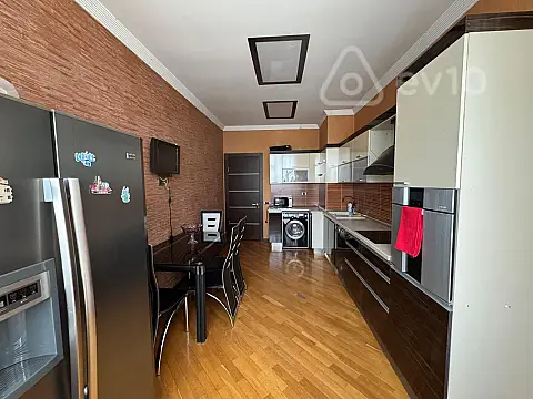 Kirayə verilir 2 otaqlı yeni tikili 115 m²