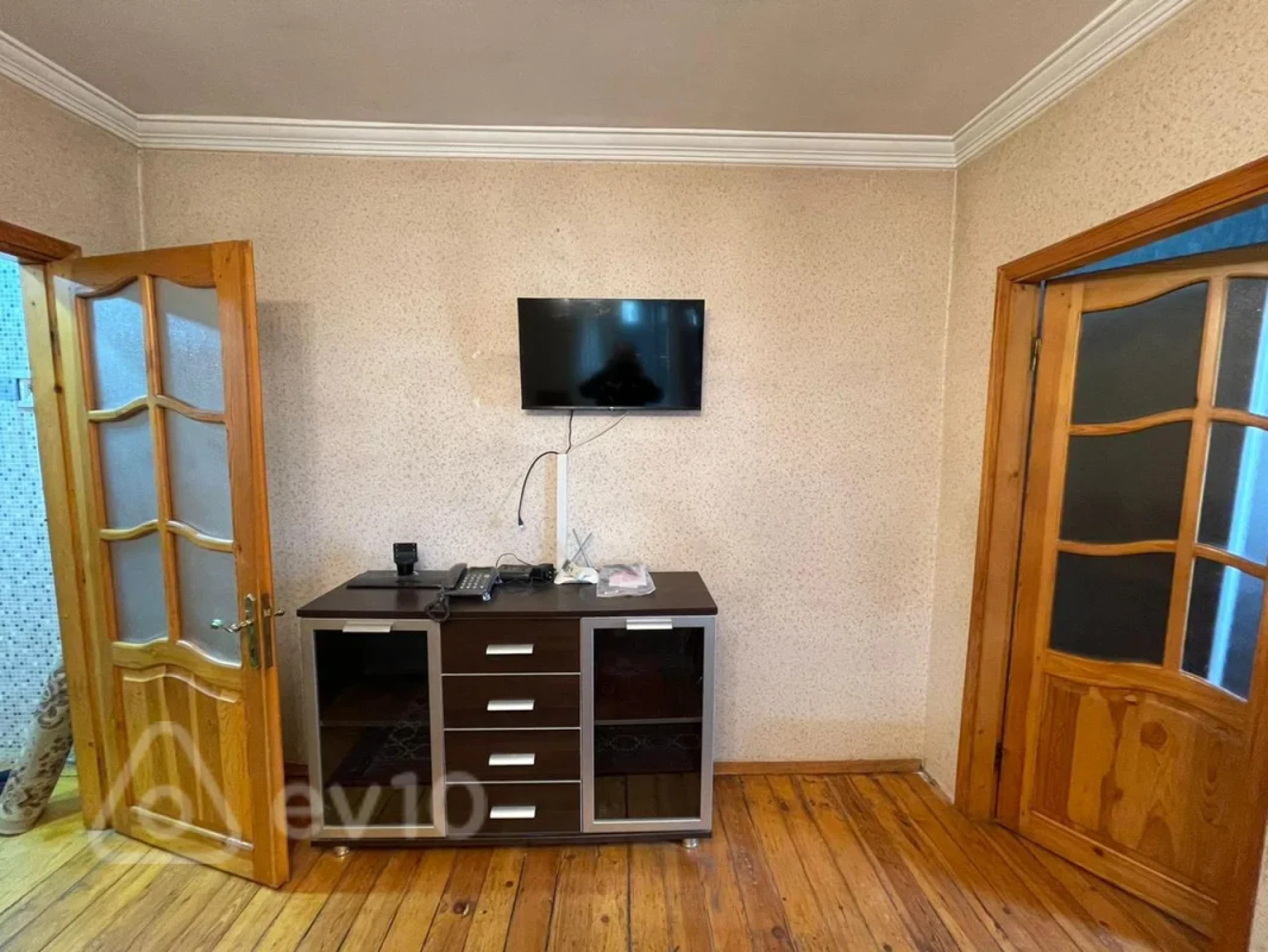 Kirayə verilir 3 otaqlı köhnə tikili 55 m²