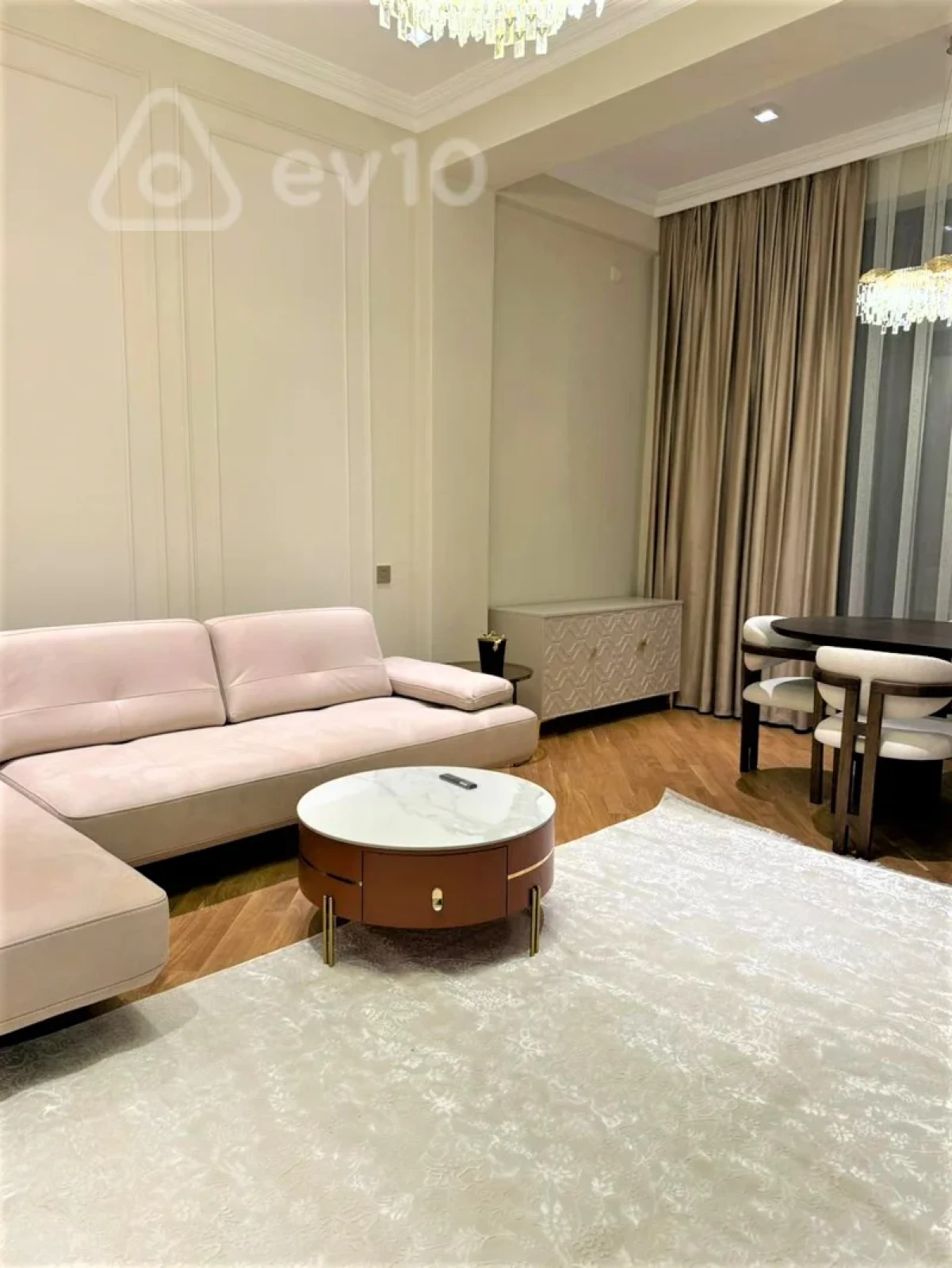 Kirayə verilir 3 otaqlı yeni tikili 140 m²