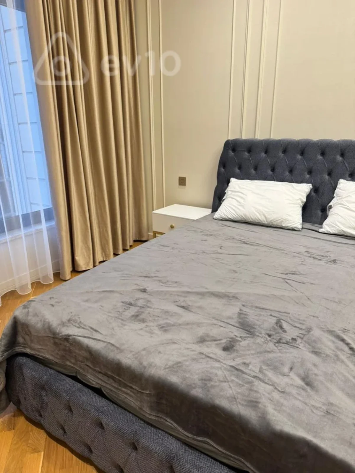 Kirayə verilir 3 otaqlı yeni tikili 140 m²