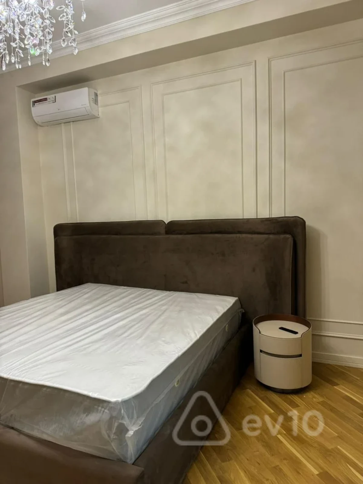 Kirayə verilir 3 otaqlı yeni tikili 140 m²