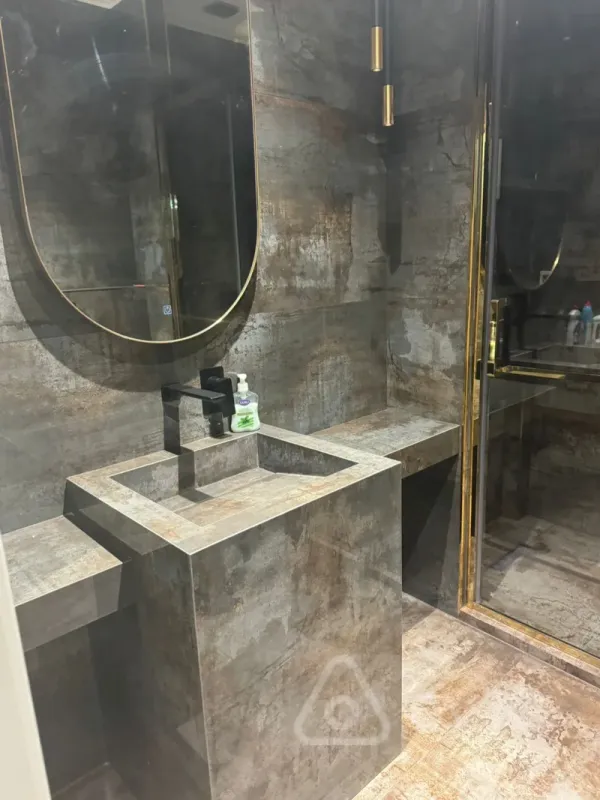 Kirayə verilir 3 otaqlı yeni tikili 140 m²