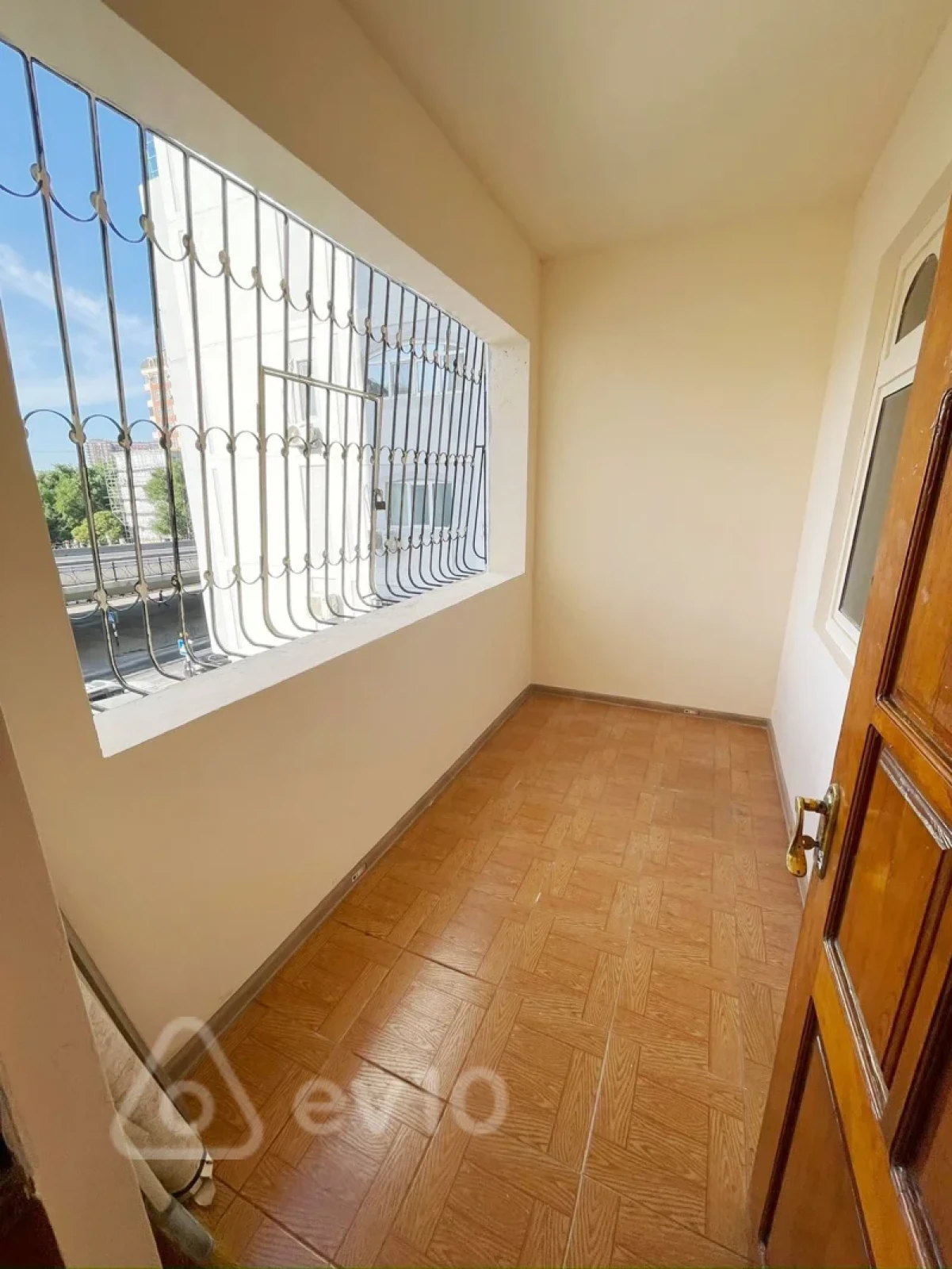 Satılır 2 otaqlı köhnə tikili 60 m²