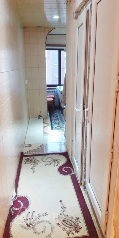 Satılır 2 otaqlı köhnə tikili 60 m²
