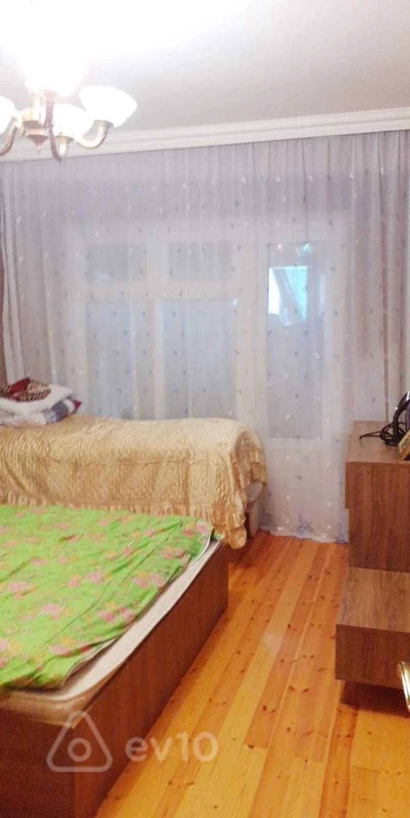 Satılır 2 otaqlı köhnə tikili 60 m²