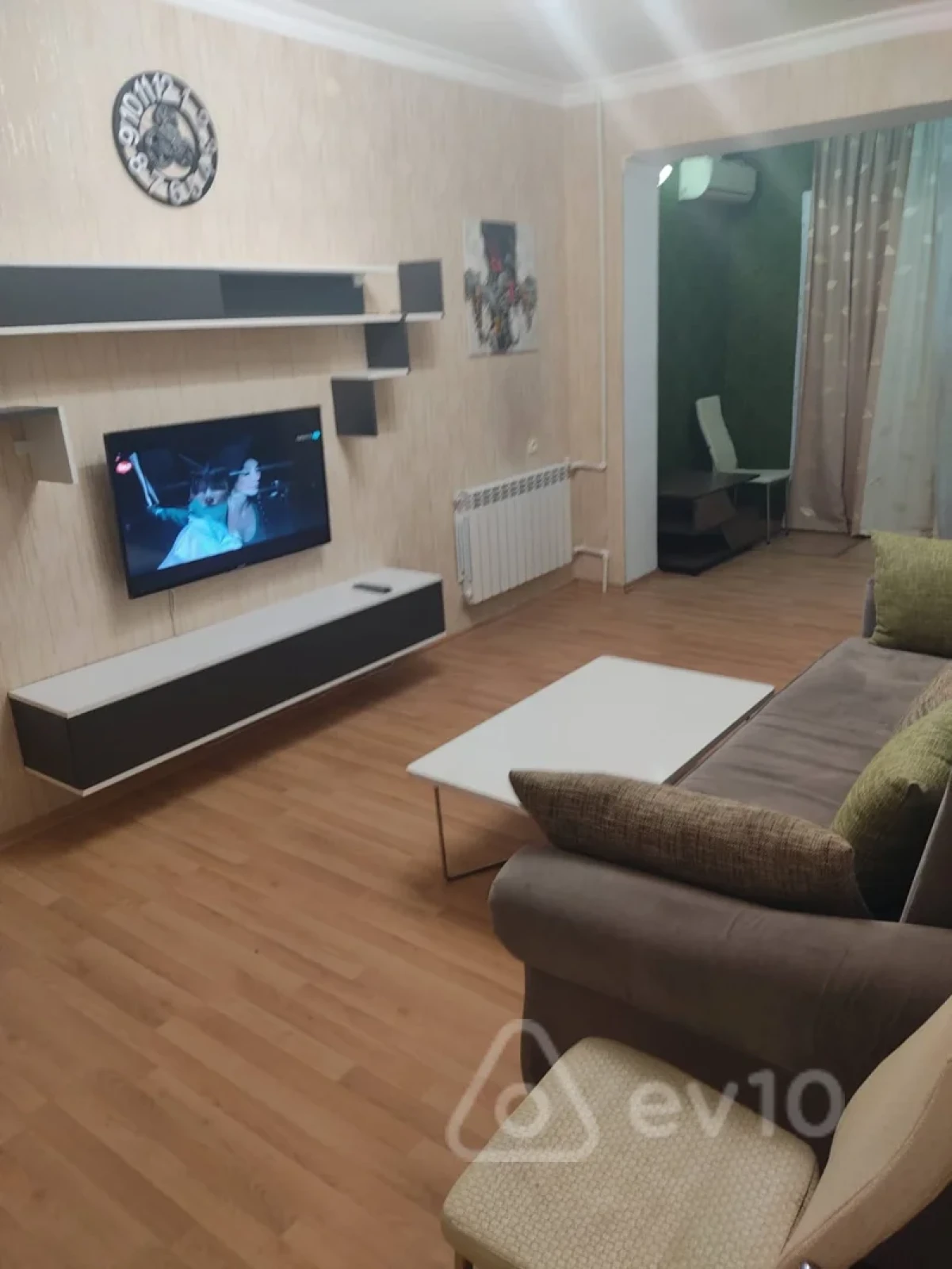 Kirayə verilir 3 otaqlı köhnə tikili 80 m²