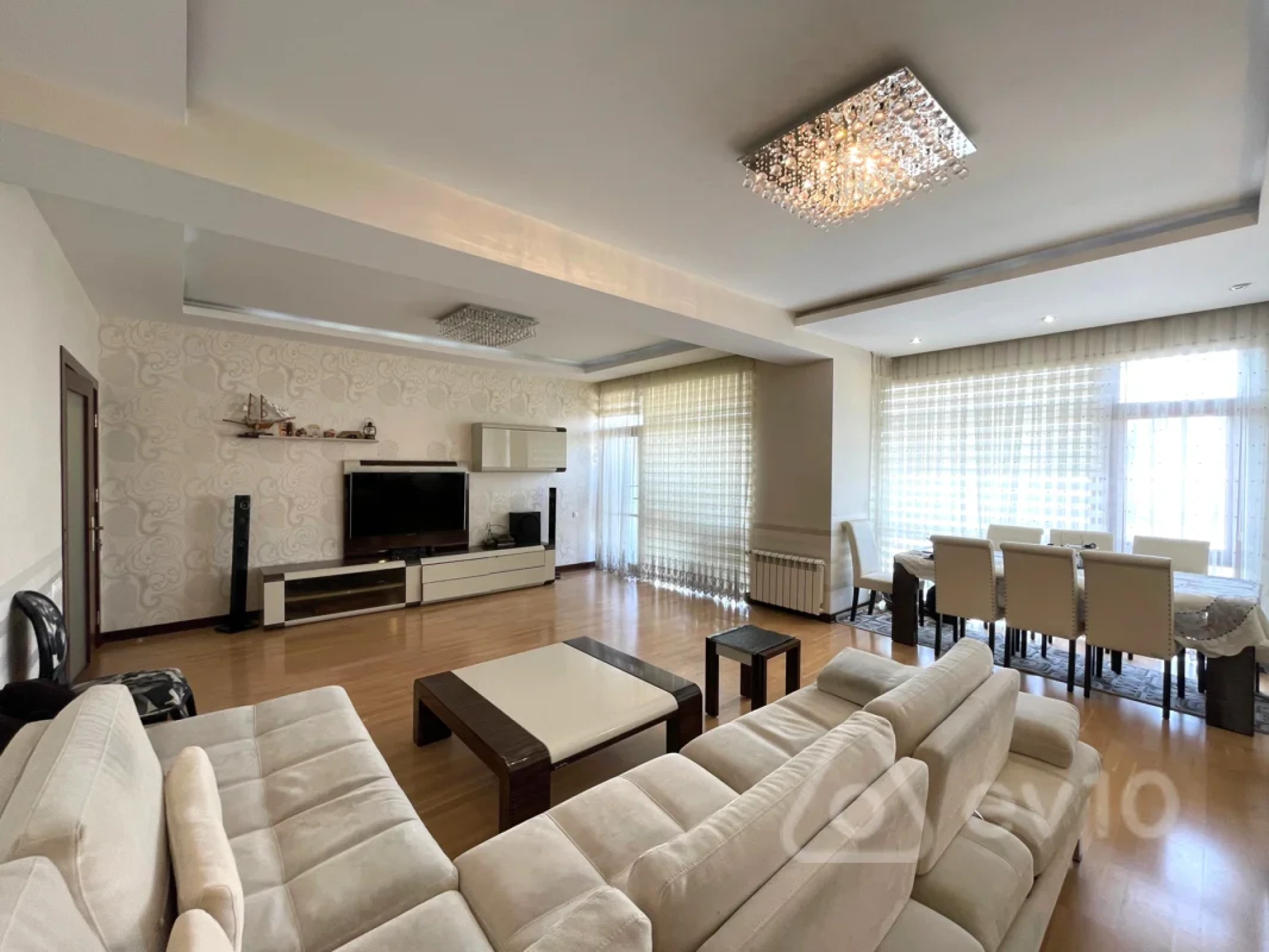 Satılır 3 otaqlı yeni tikili 150 m²