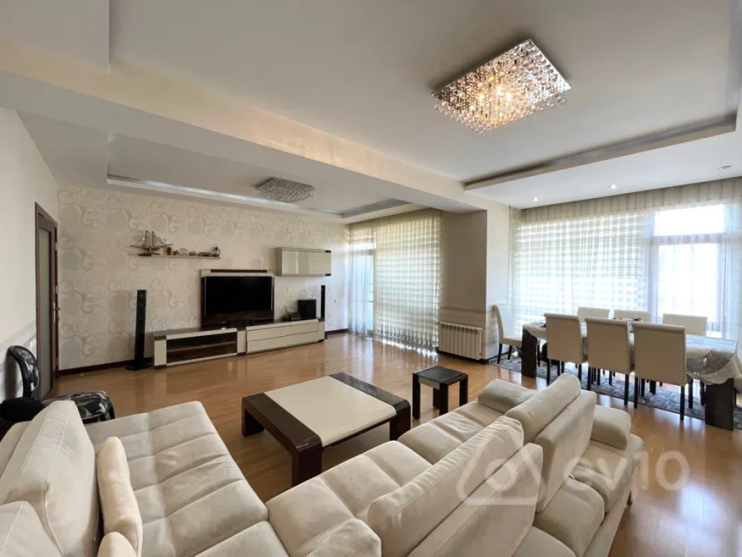 Satılır 3 otaqlı yeni tikili 150 m²