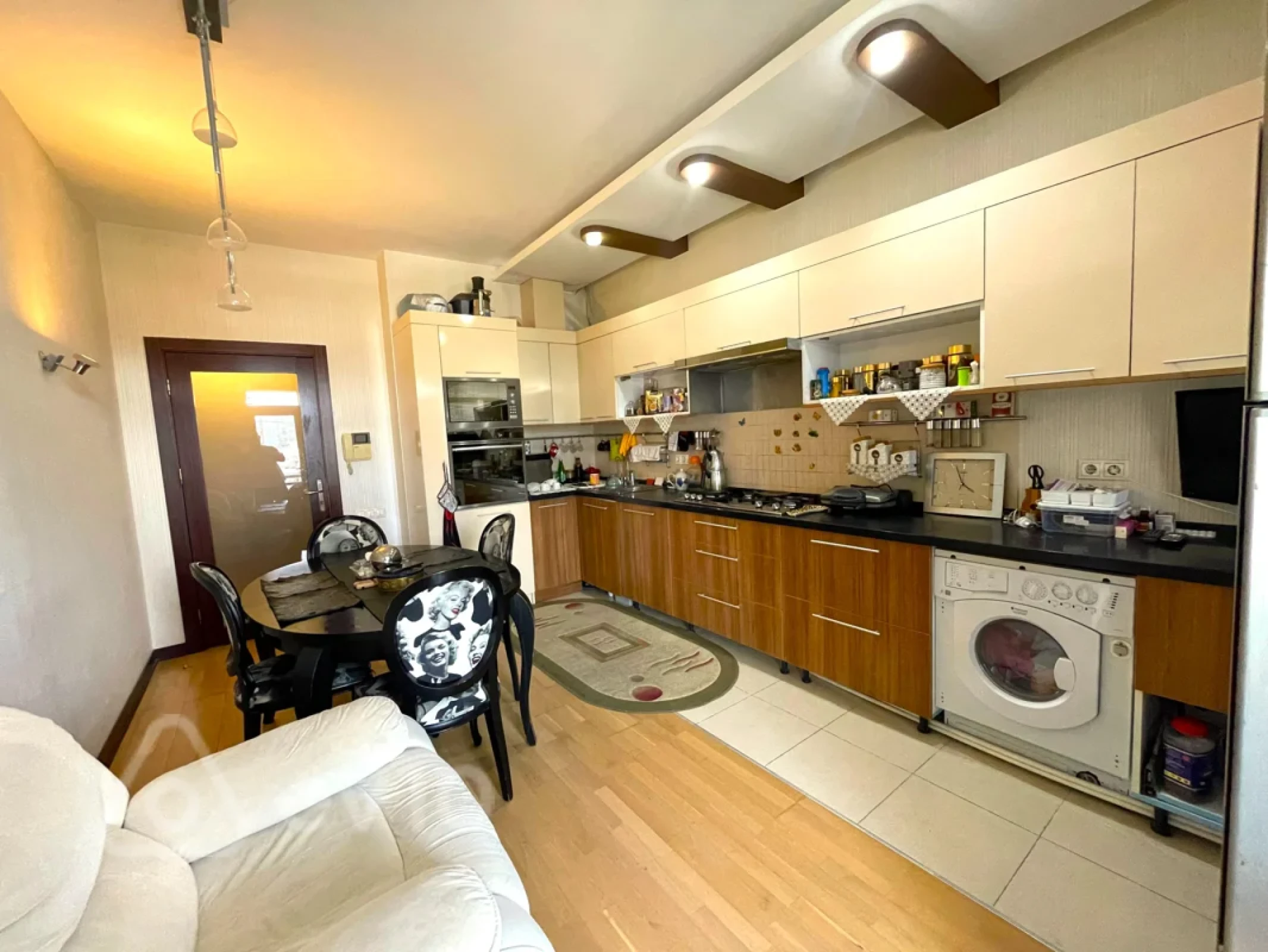 Satılır 3 otaqlı yeni tikili 150 m²