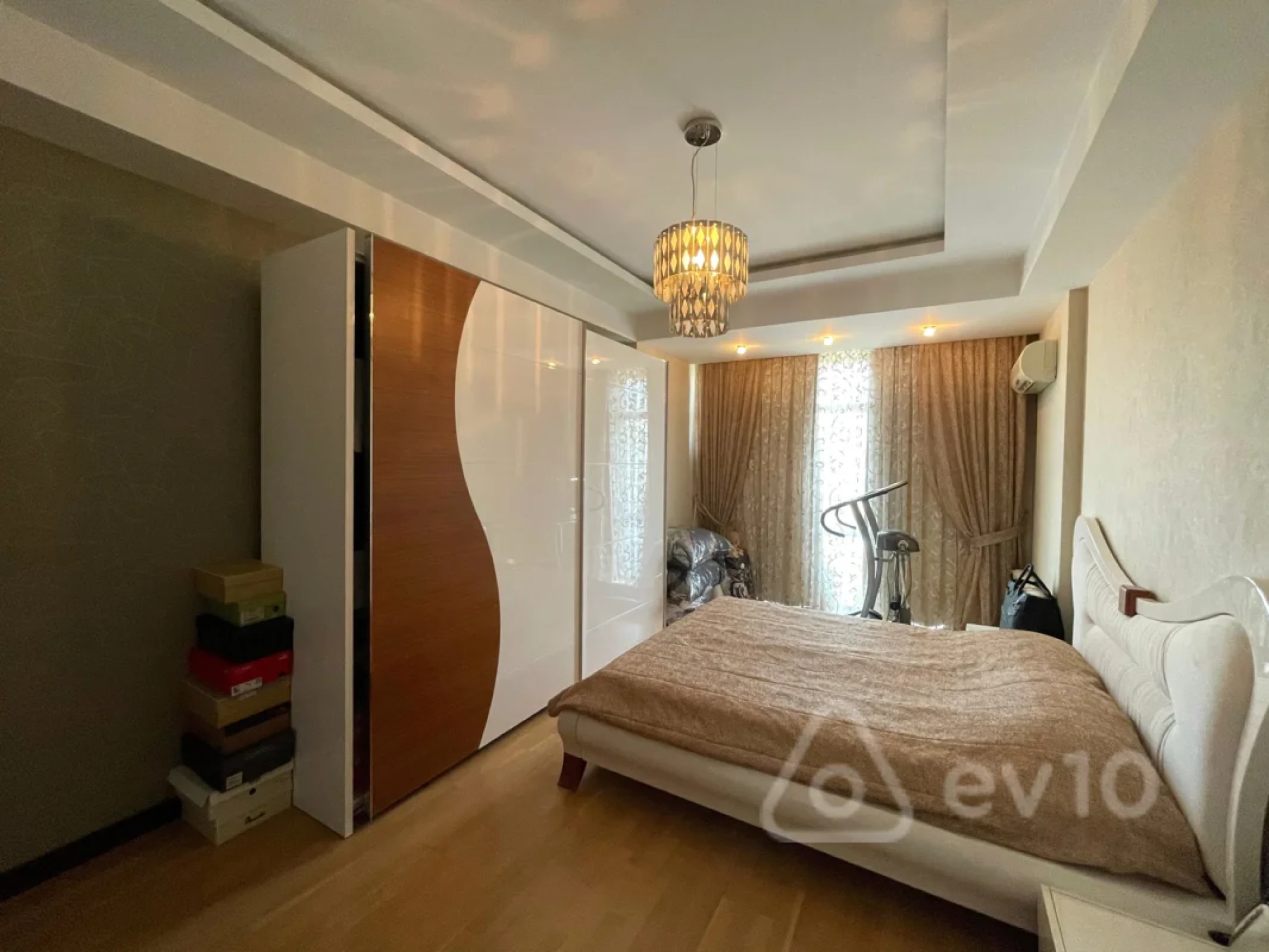 Satılır 3 otaqlı yeni tikili 150 m²