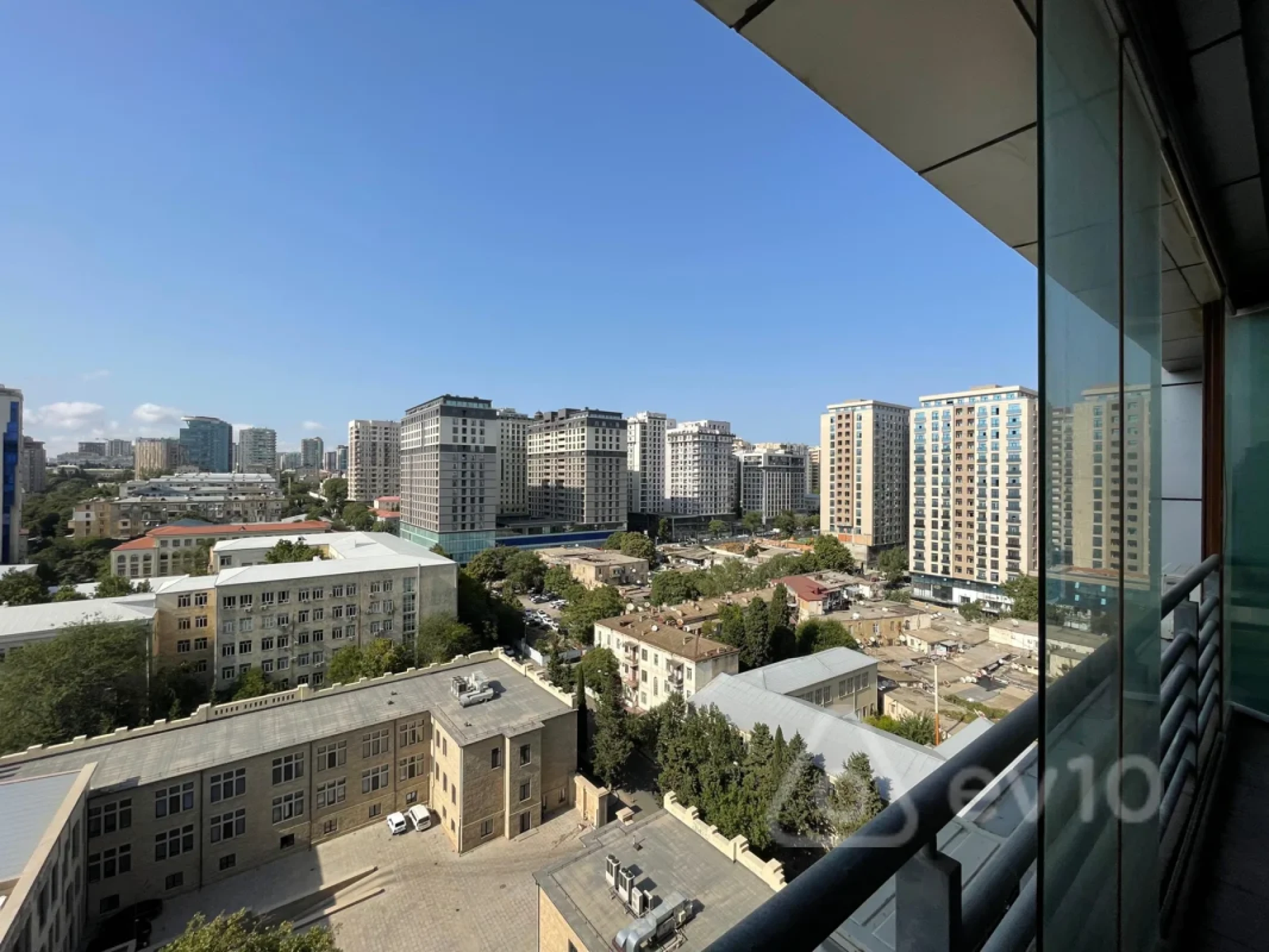 Satılır 3 otaqlı yeni tikili 150 m²