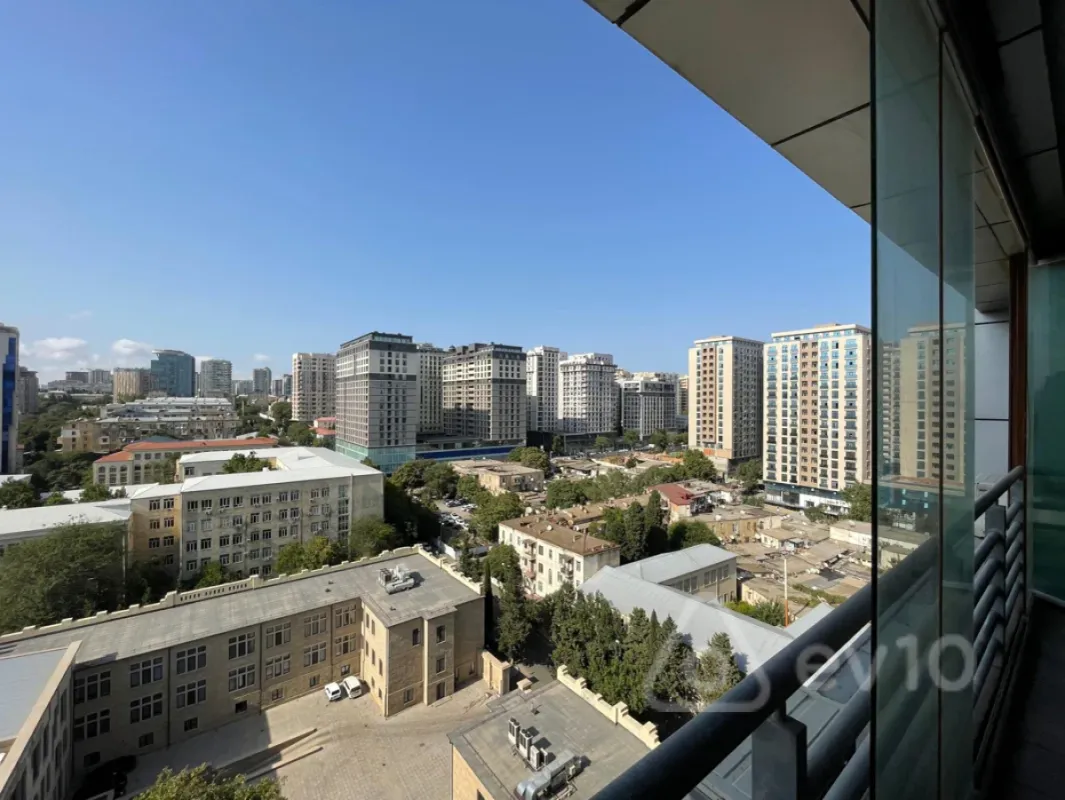 Satılır 3 otaqlı yeni tikili 150 m²