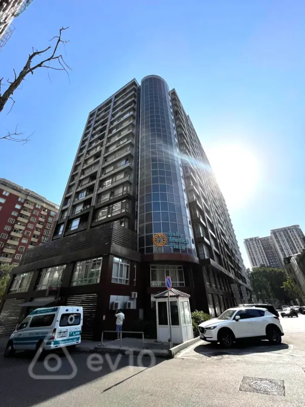 Satılır 3 otaqlı yeni tikili 150 m²