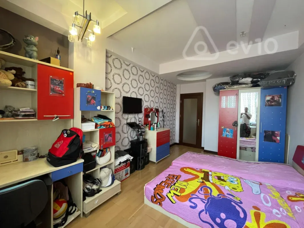 Satılır 3 otaqlı yeni tikili 150 m²